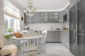 Large 4 bedroom Villa with beautiful garden in Visby